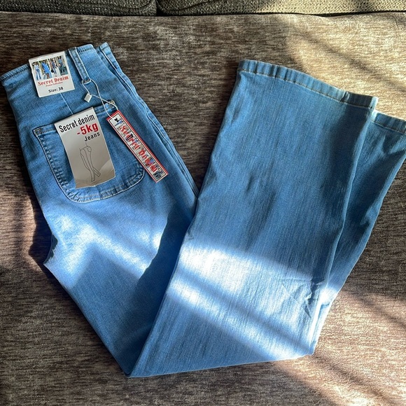 NWT stretch jeans size 38 (Medium) - Picture 2 of 8